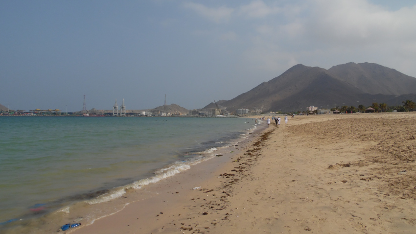 uae road trips jebel jais jebel hafeet kalba fujairah snoopy island khor fakkan hatta liwa oasis esert abu dhabi