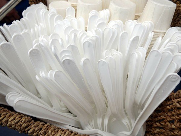 Zomato cutlery plastic excess Dubai